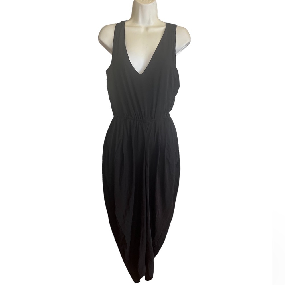 Alice + Olivia Deep V-neck Jumpsuit - Picture 2 of 7